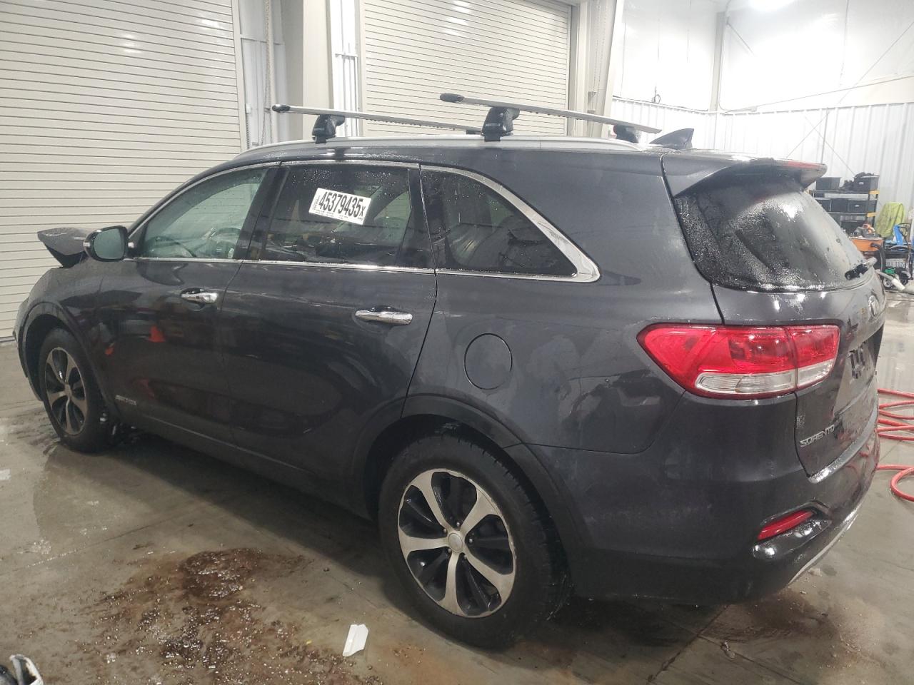 2017 Kia Sorento - Image 2