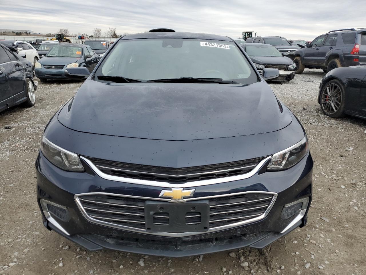 2016 Chevrolet Malibu - Image 5