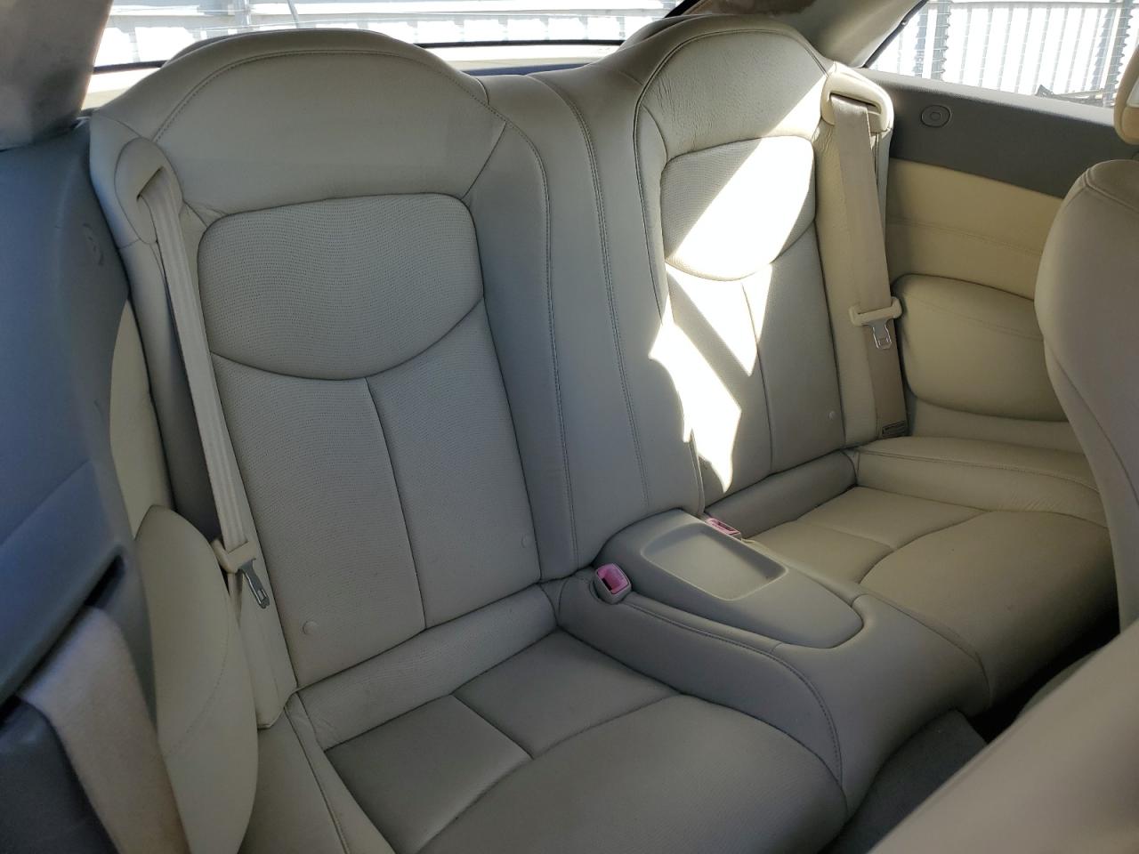 2010 Infiniti G - Image 10