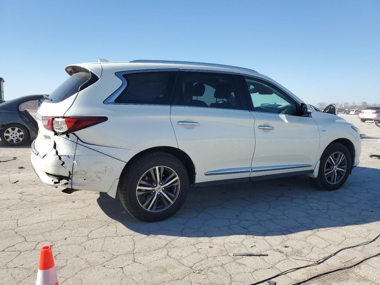 2018 Infiniti QX60 - Image 3