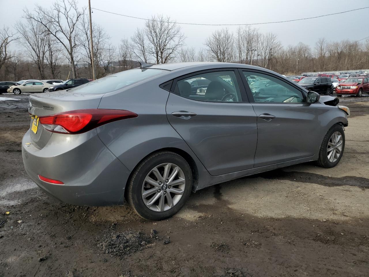 2014 Hyundai Elantra - Image 3