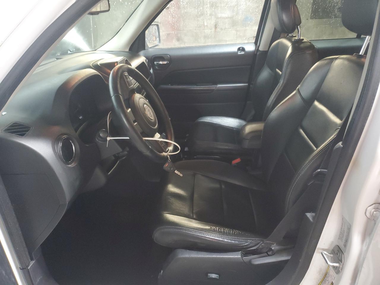 2015 Jeep Liberty (Patriot) - Image 7