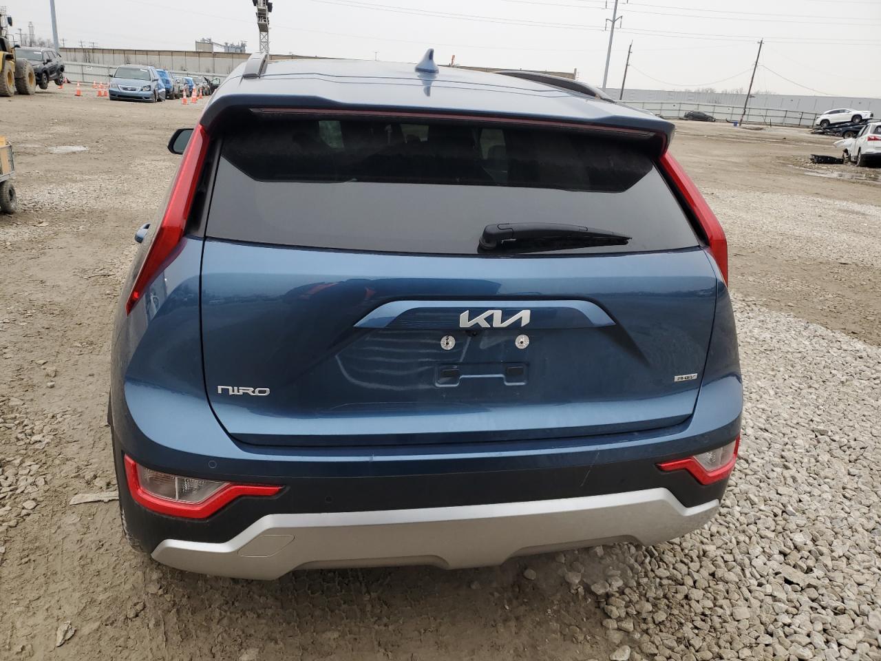 2023 Kia Niro - Image 6