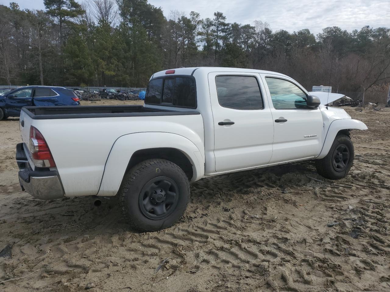 2011 Toyota Tacoma - Image 3