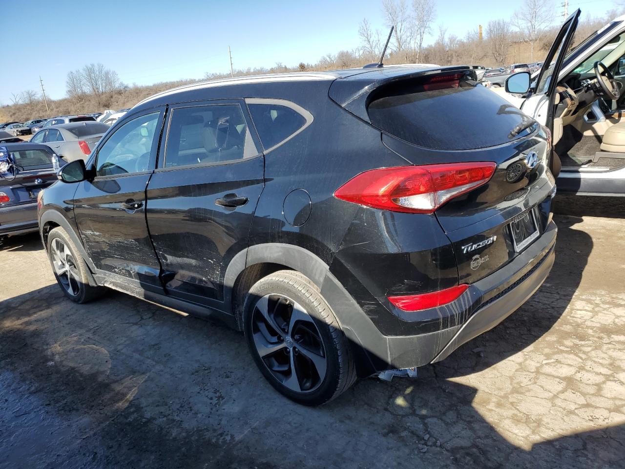 2016 Hyundai Tucson - Image 2