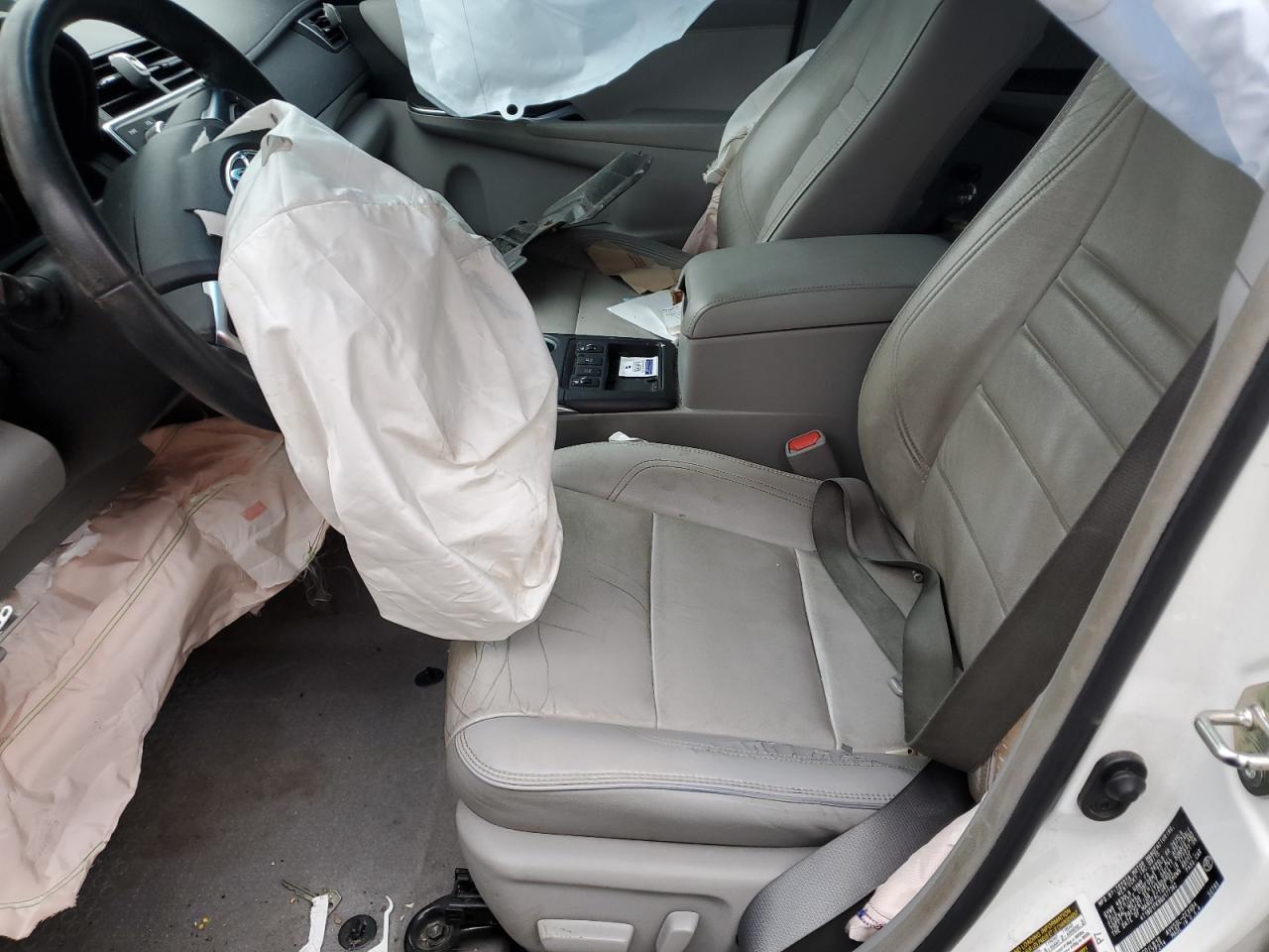2016 Toyota Camry - Image 7