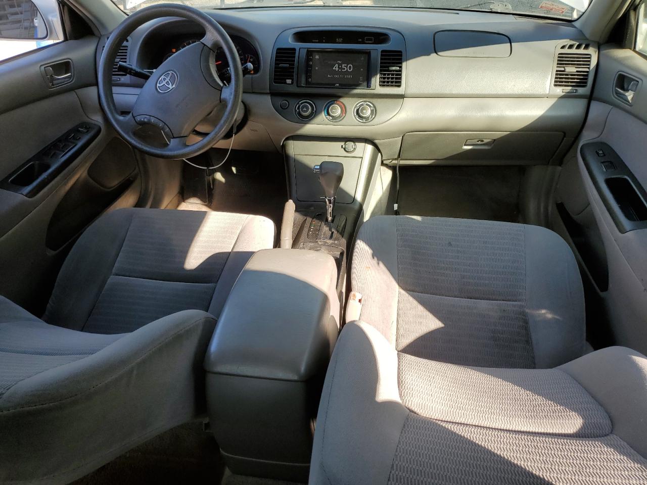 2005 Toyota Camry - Image 8