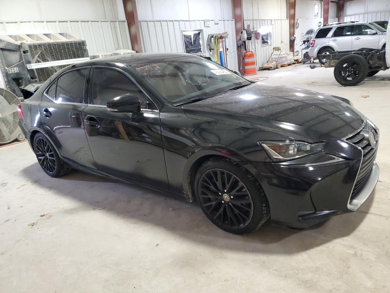 2017 Lexus IS - Image 4