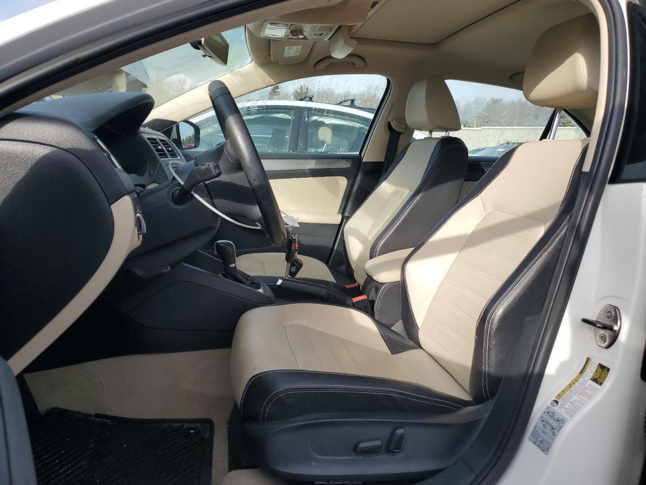 2014 Volkswagen Jetta - Image 7