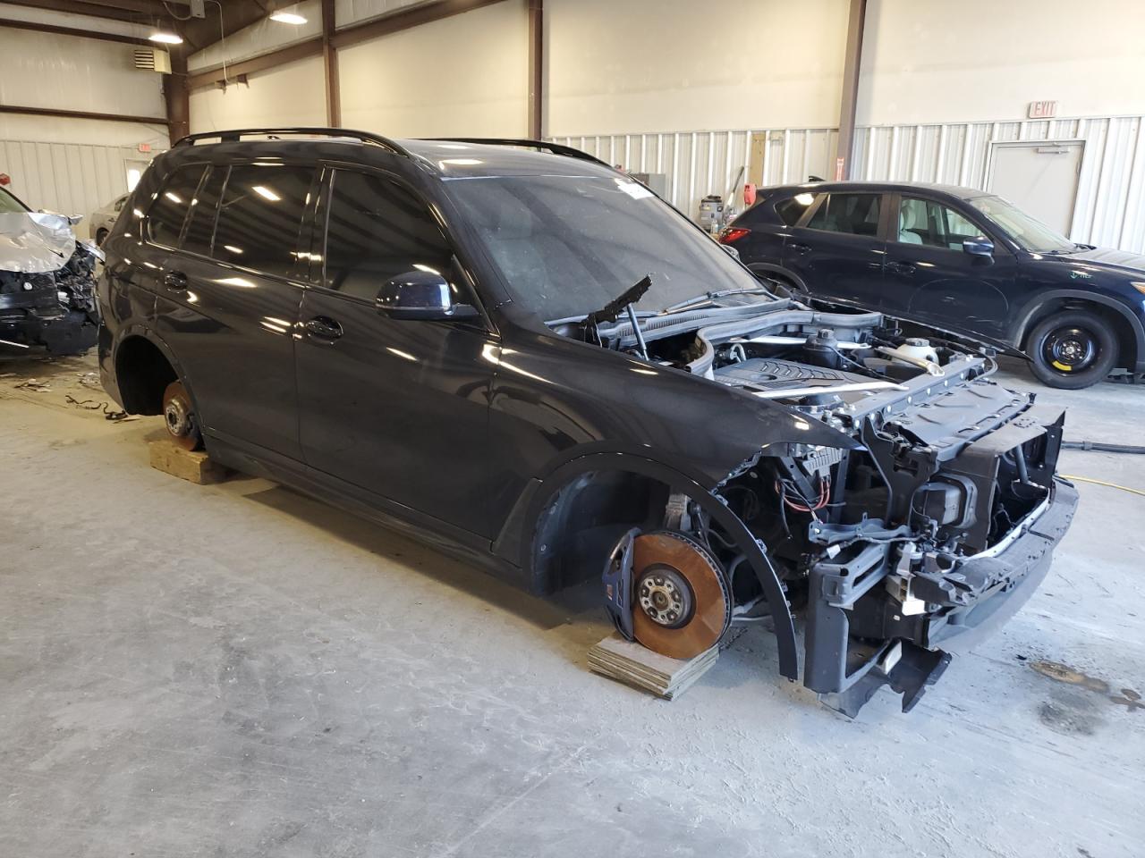 2019 BMW X7 - Image 4