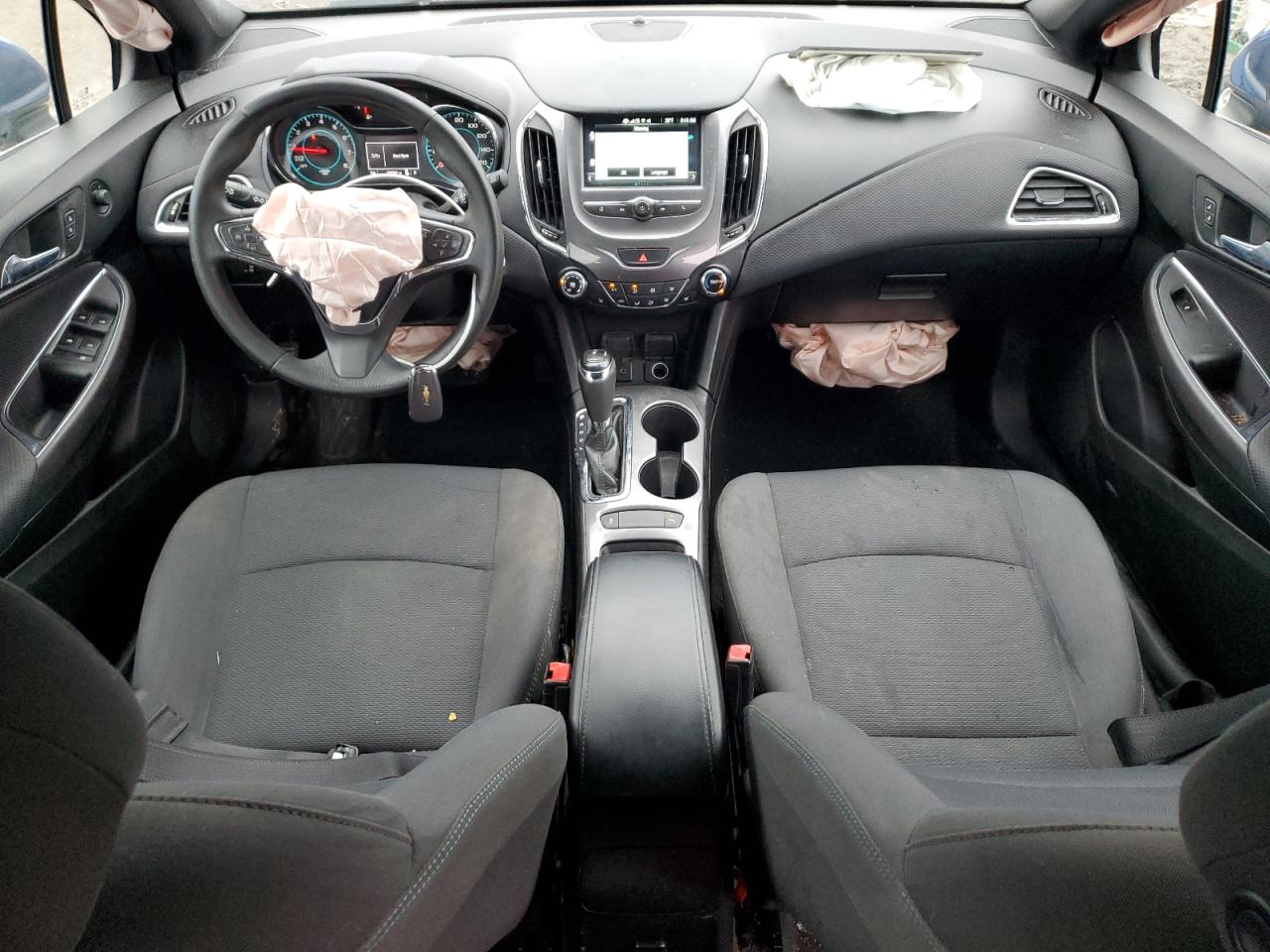 2018 Chevrolet Cruze - Image 8