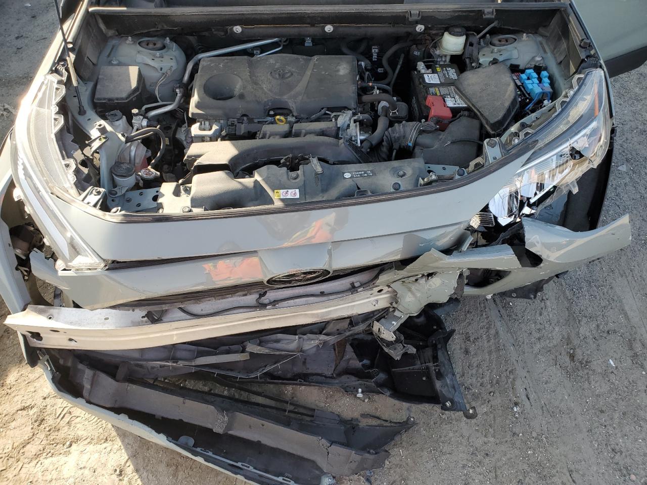 2019 Toyota RAV 4 - Image 12