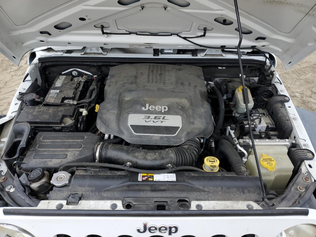 2013 Jeep Wrangler - Image 12