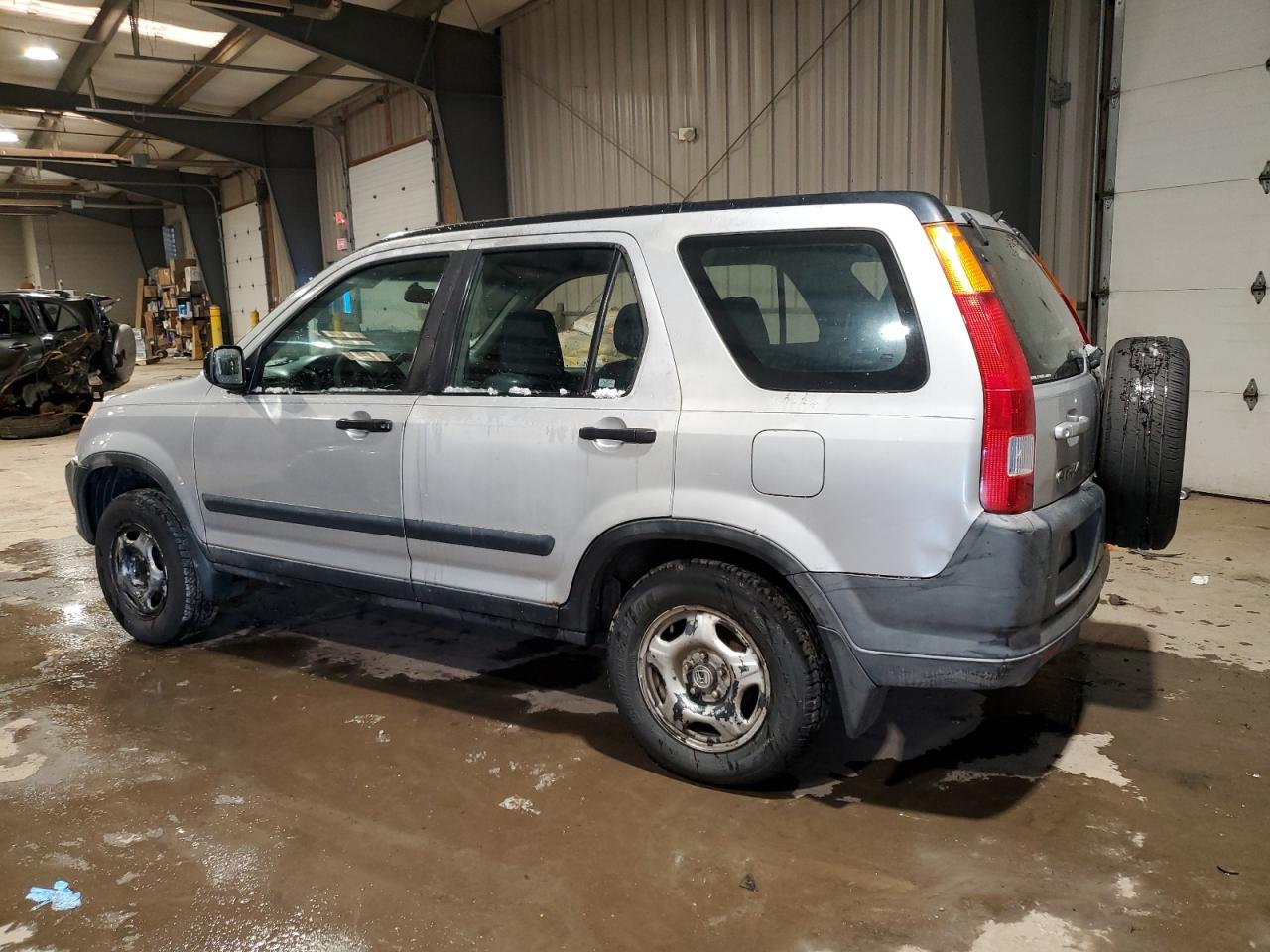 2004 Honda CR-V - Image 2