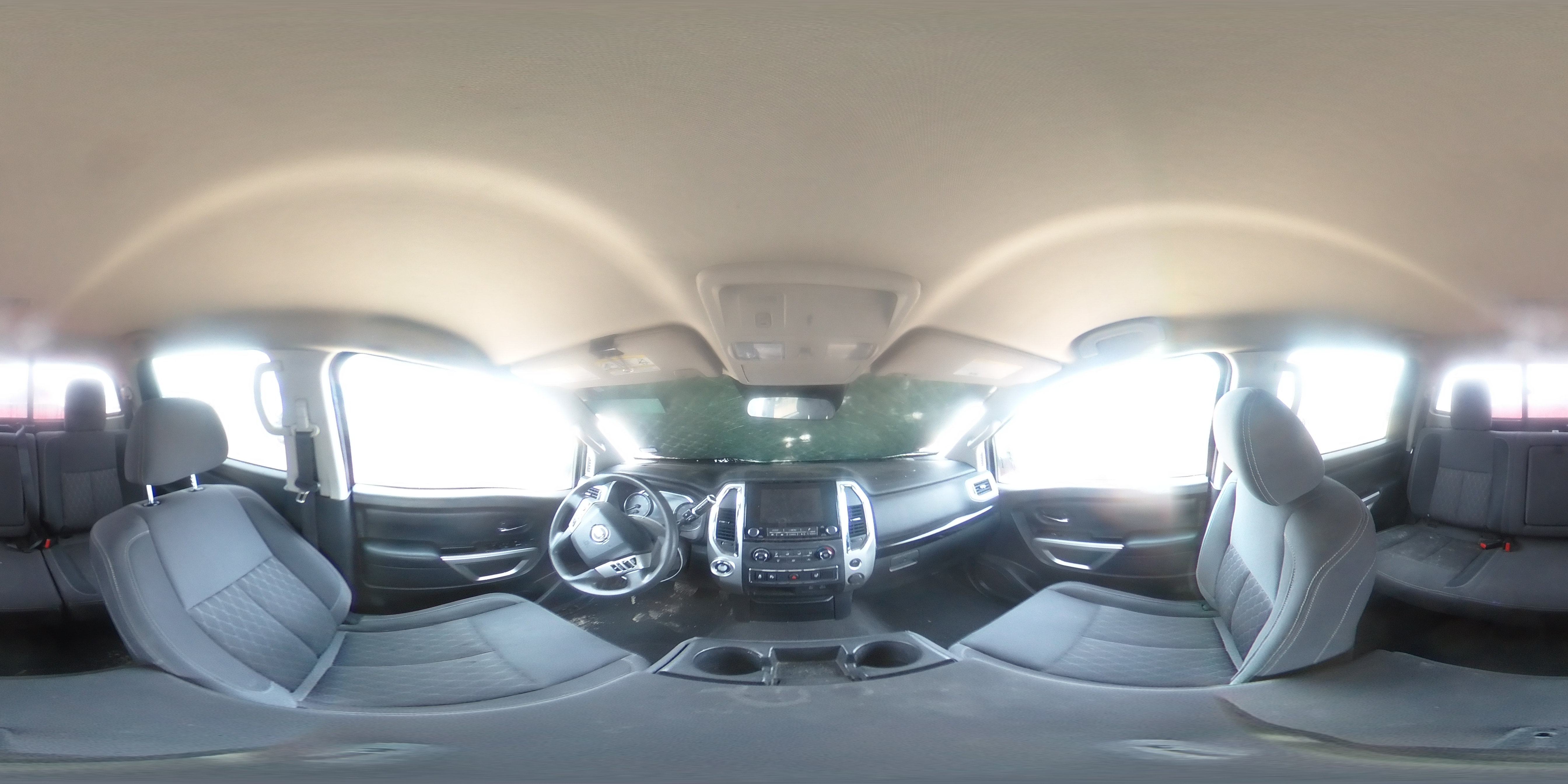 2021 Nissan Titan - Image 12
