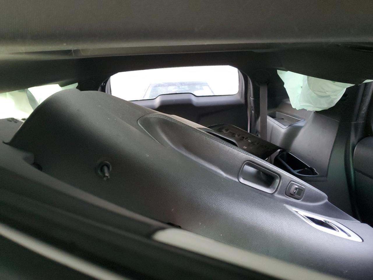 2015 Ford Explorer - Image 10