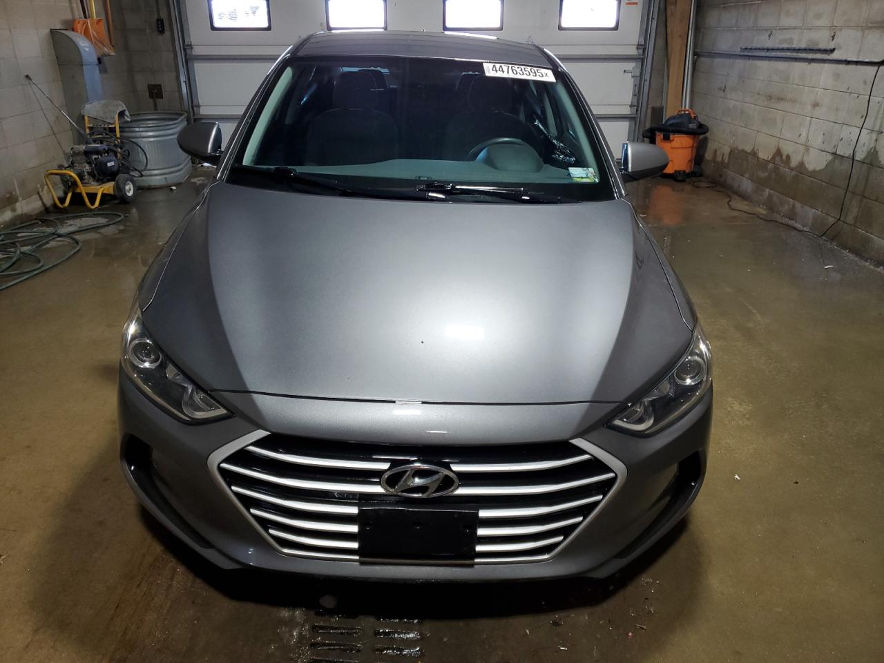 2018 Hyundai Elantra - Image 5