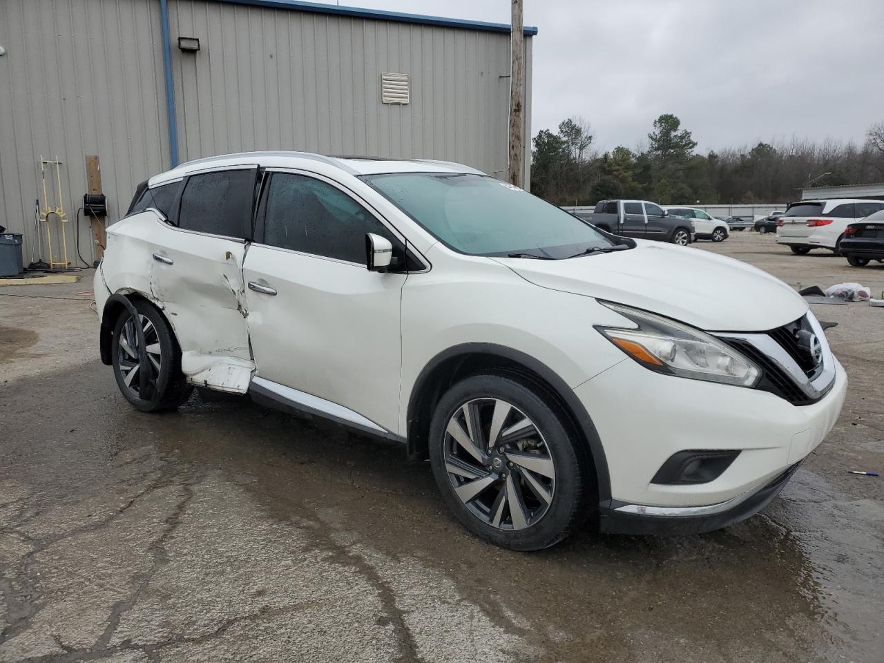2017 Nissan Murano - Image 4