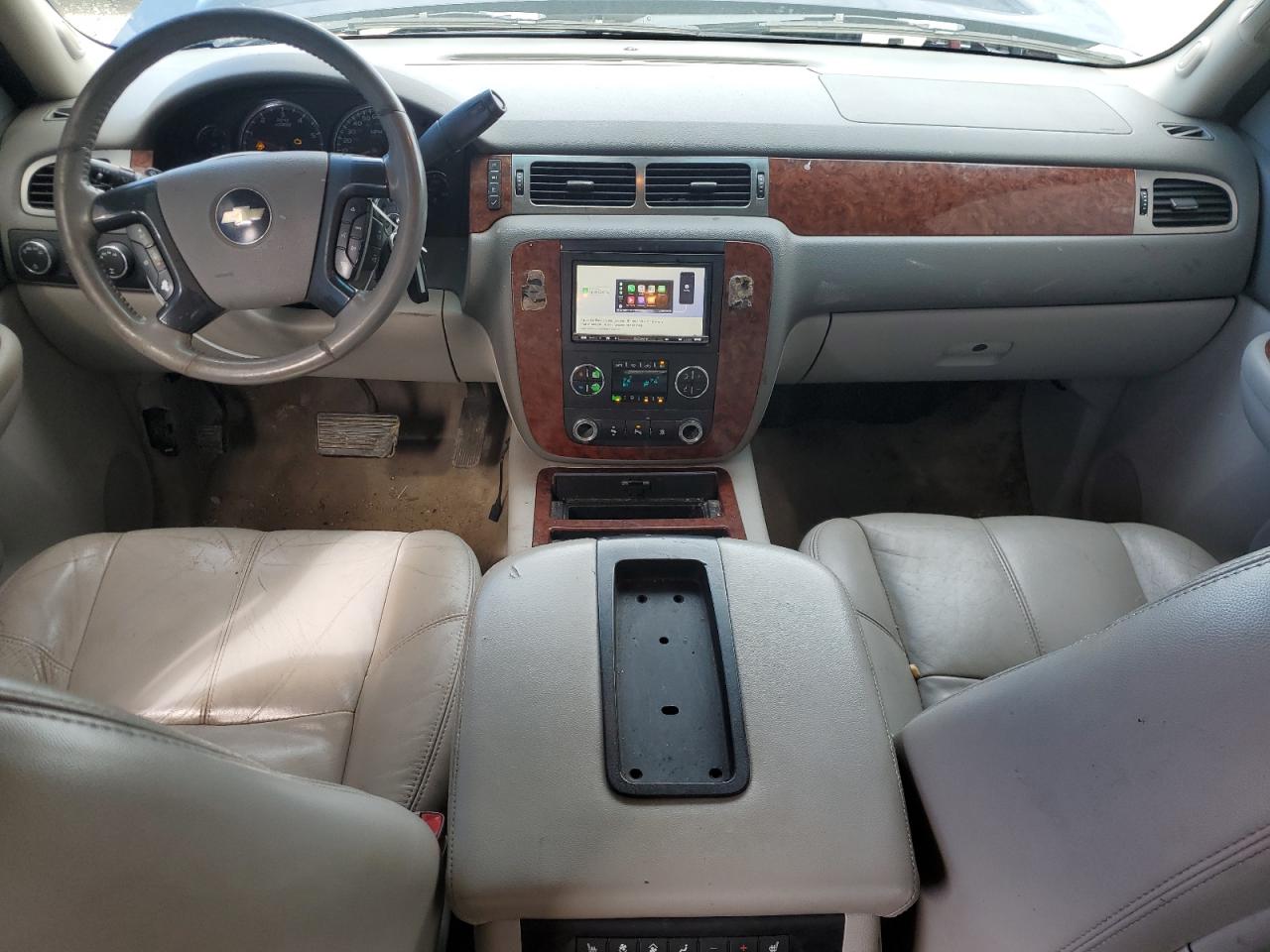 2007 Chevrolet Suburban - Image 8