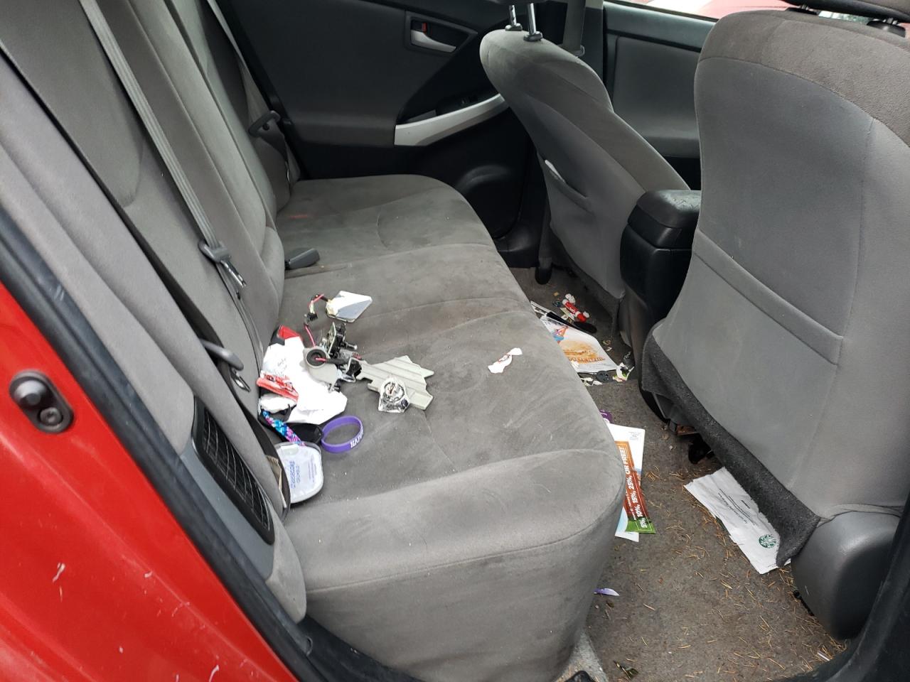 2014 Toyota Prius - Image 11