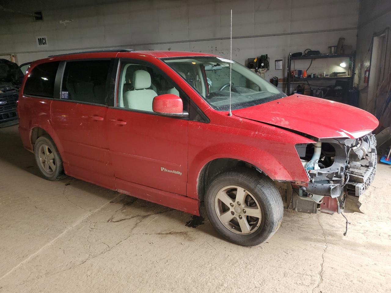 2012 Dodge Caravan - Image 4