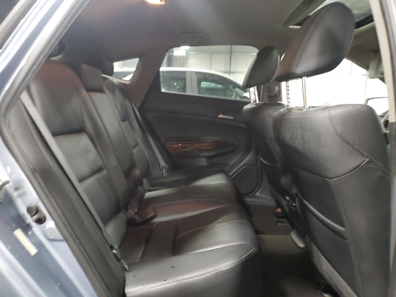 2010 Honda Accord - Image 11