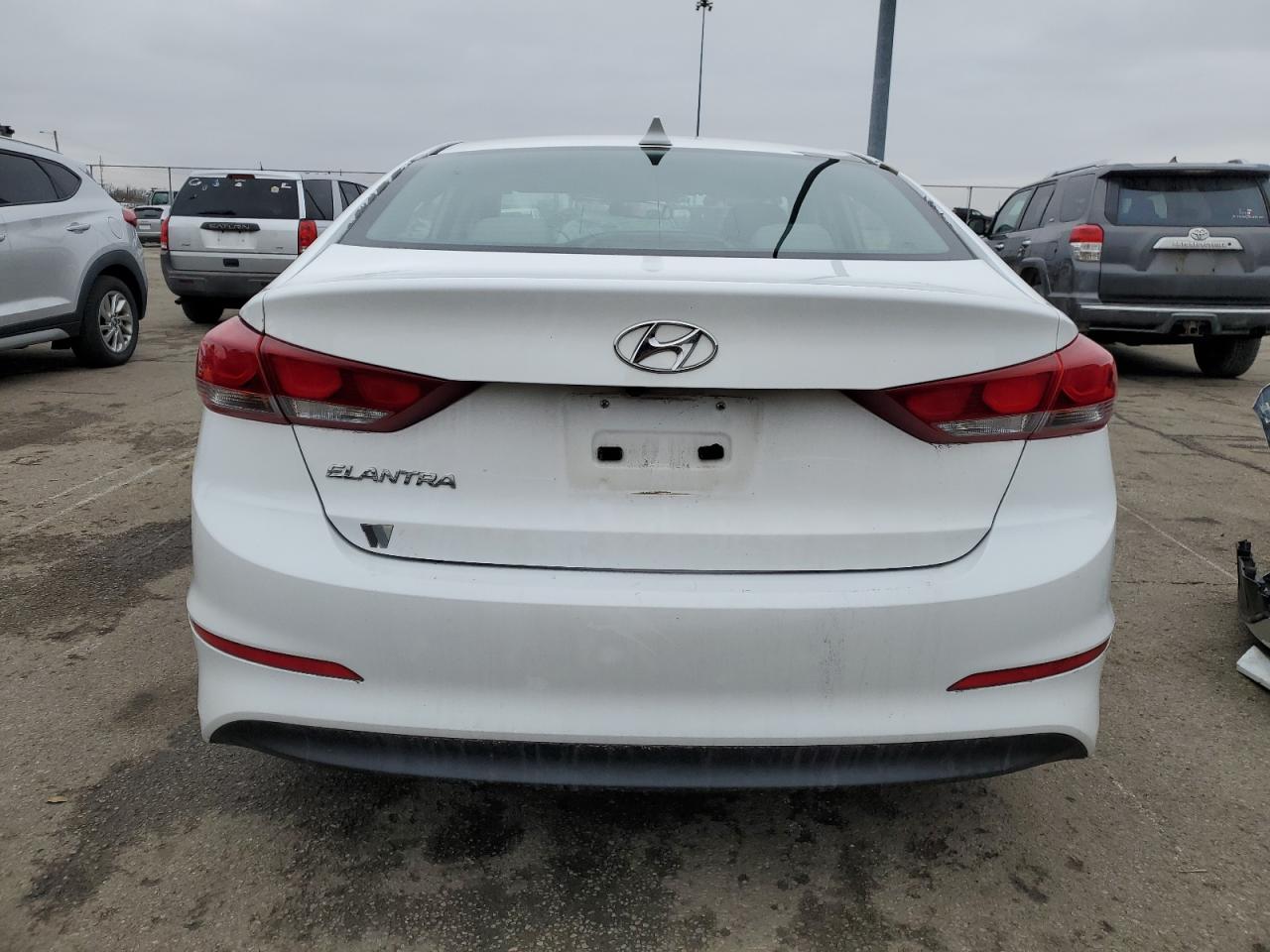 2017 Hyundai Elantra - Image 6