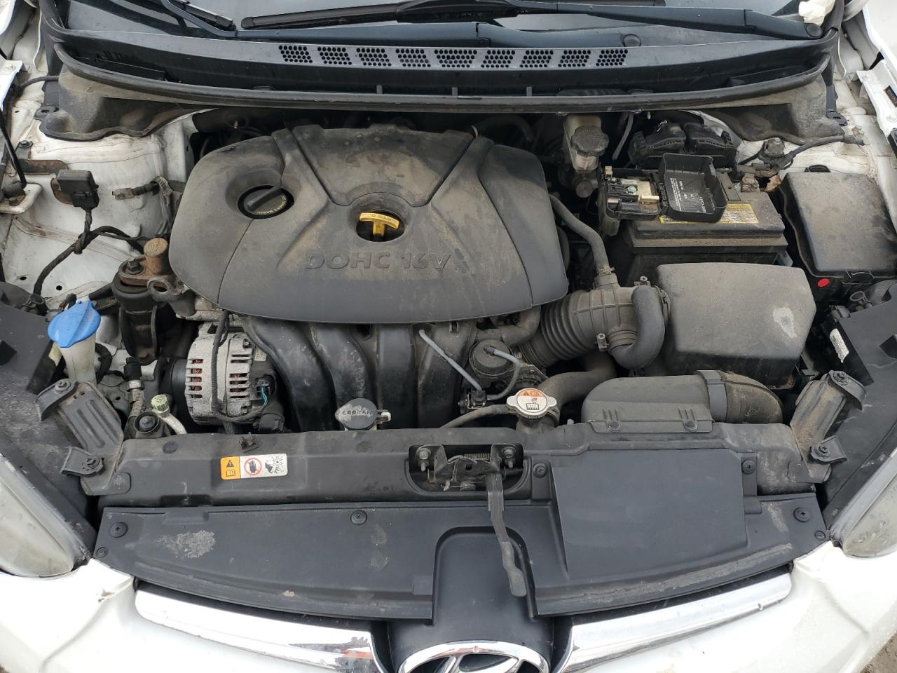 2016 Hyundai Elantra - Image 11