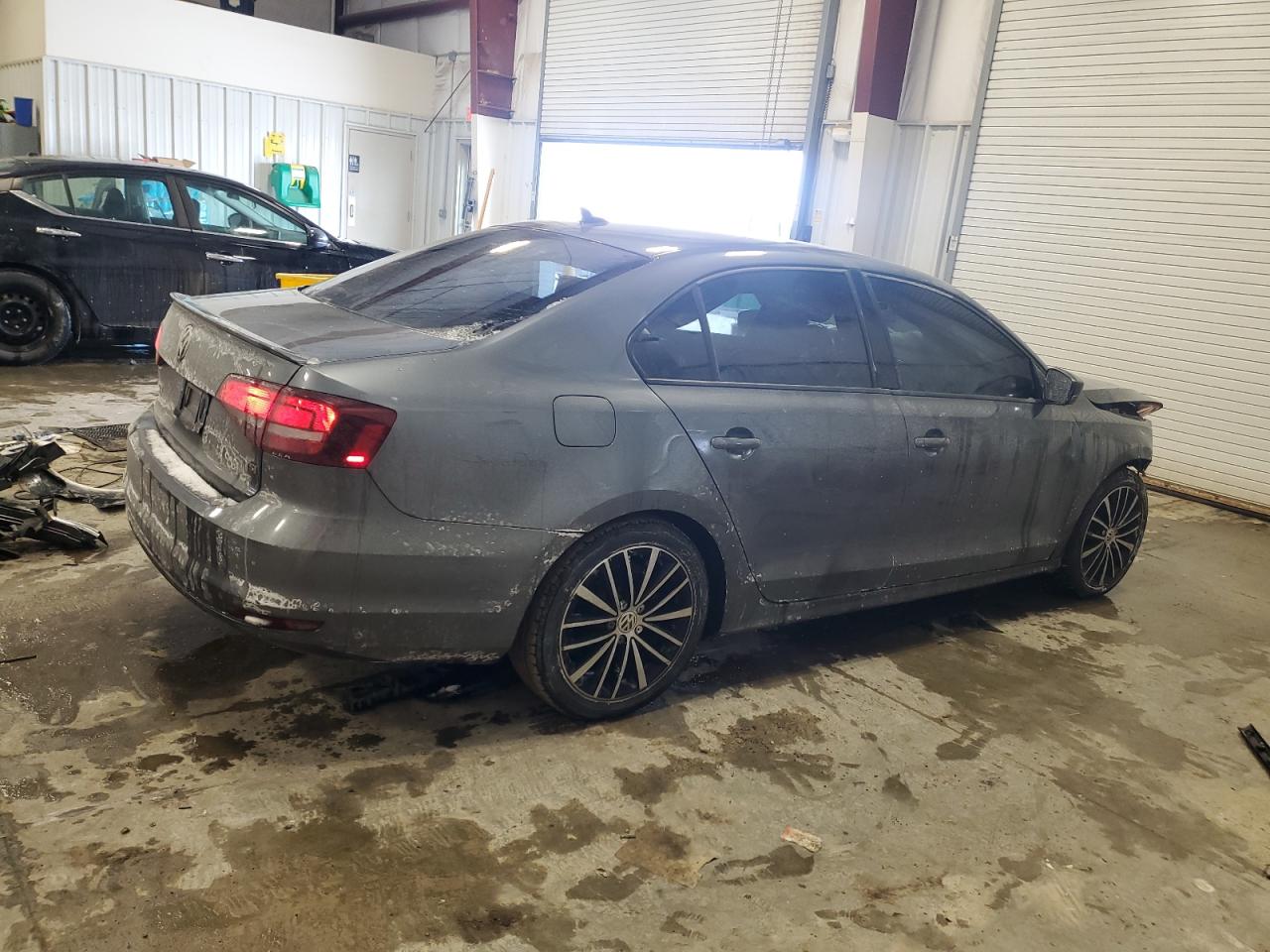 2016 Volkswagen Jetta - Image 3