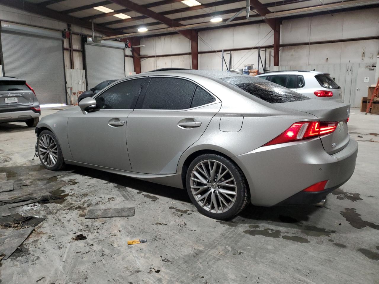 2014 Lexus IS - Image 2