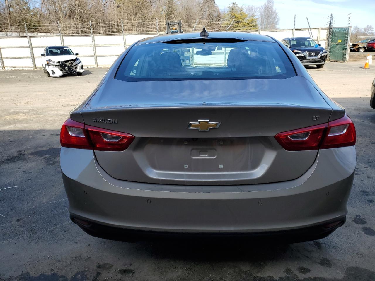 2023 Chevrolet Malibu - Image 6