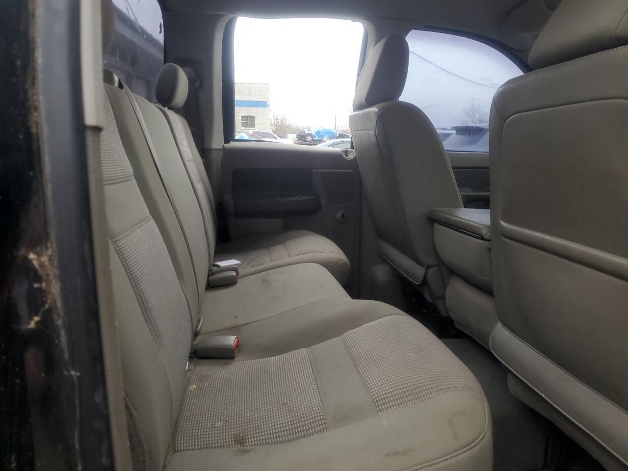 2007 Dodge RAM - Image 11
