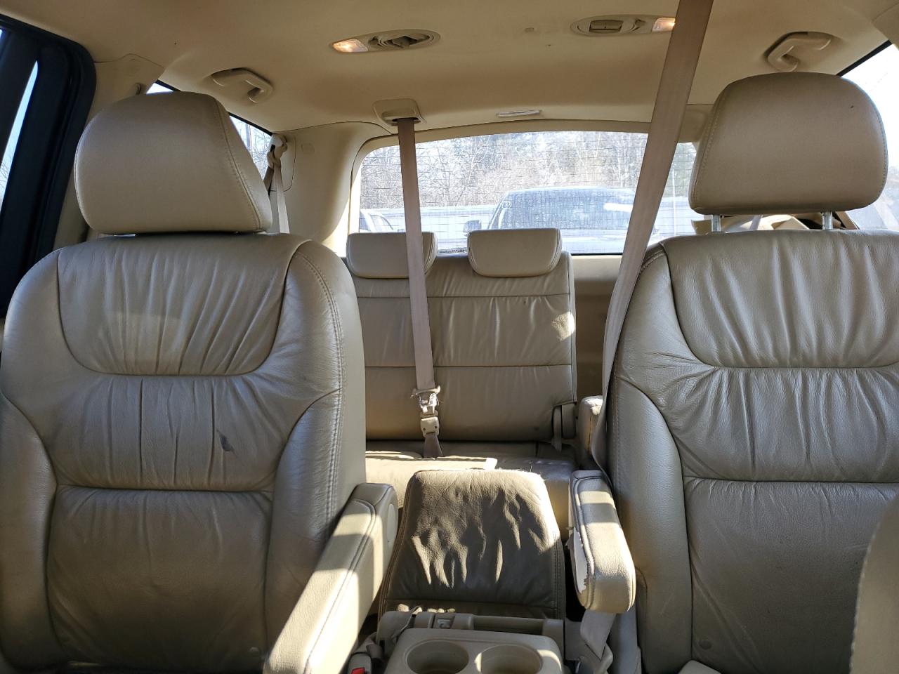 2009 Honda Odyssey - Image 10