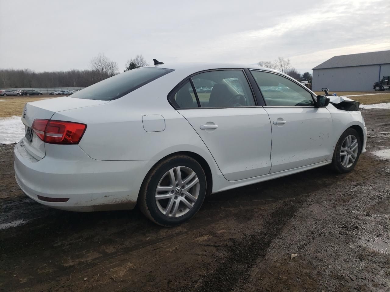 2015 Volkswagen Jetta - Image 3