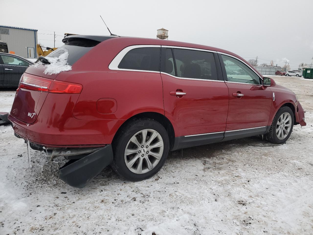2013 Lincoln MKT - Image 3