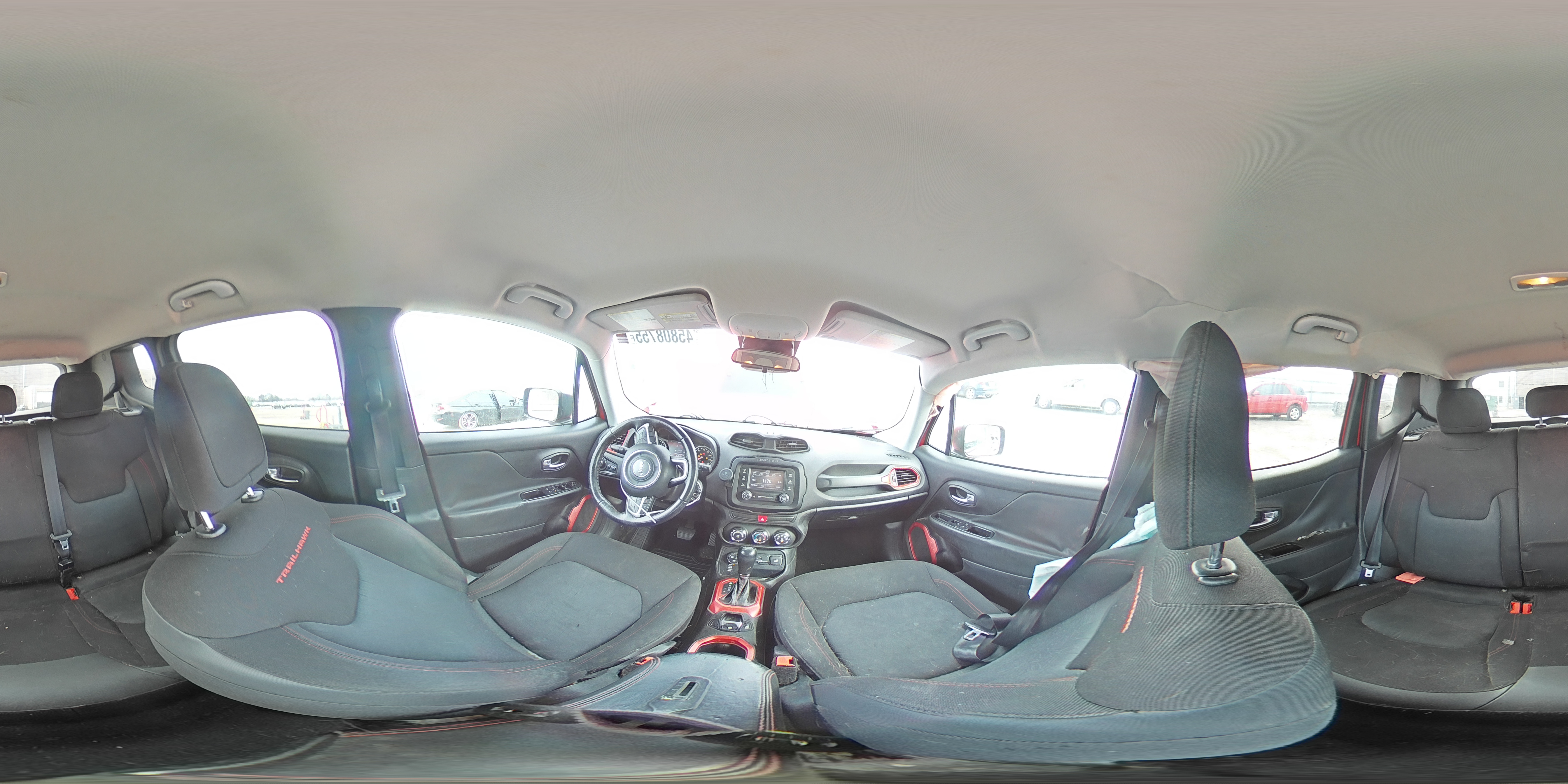 2015 Jeep Renegade - Image 13