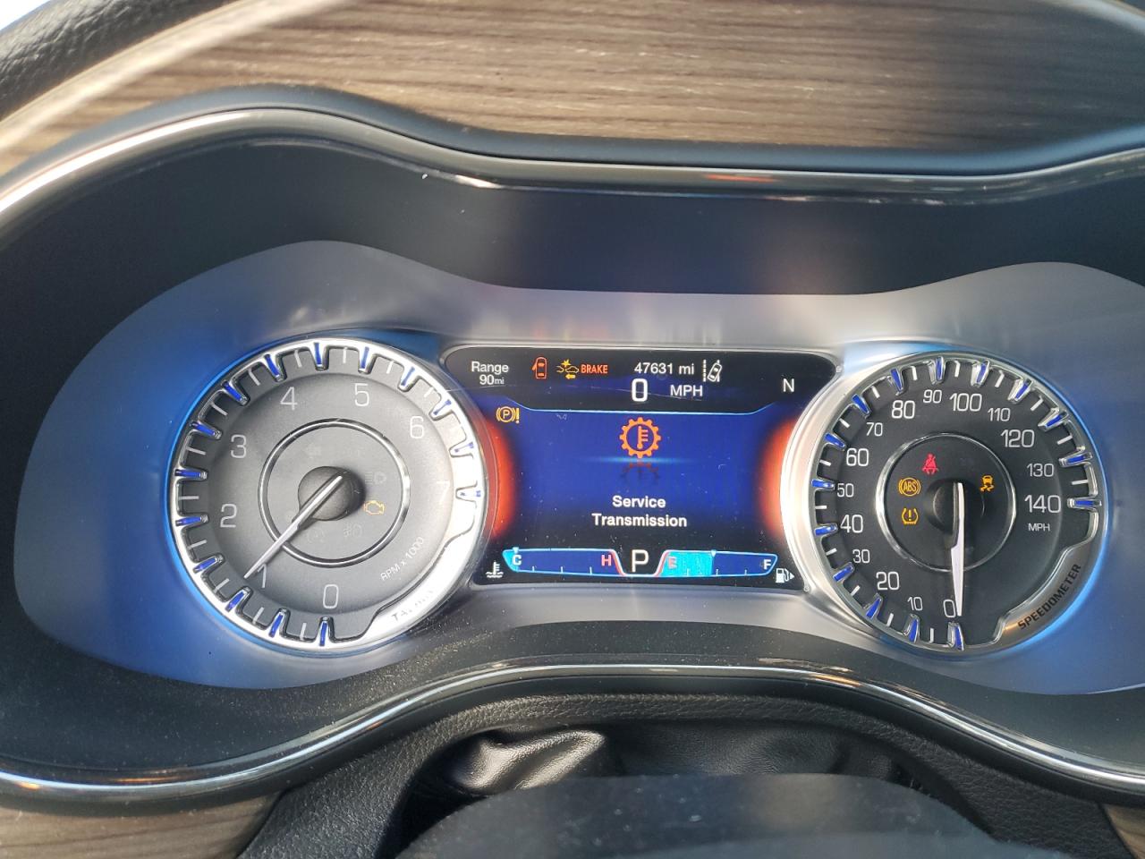 2015 Chrysler 200 - Image 9