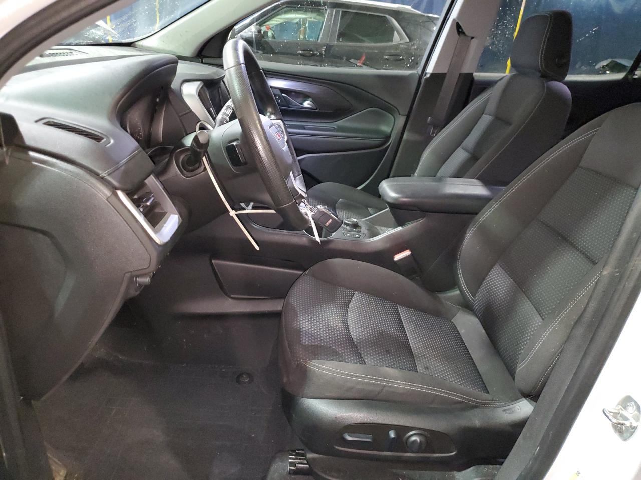 2022 GMC Terrain - Image 7