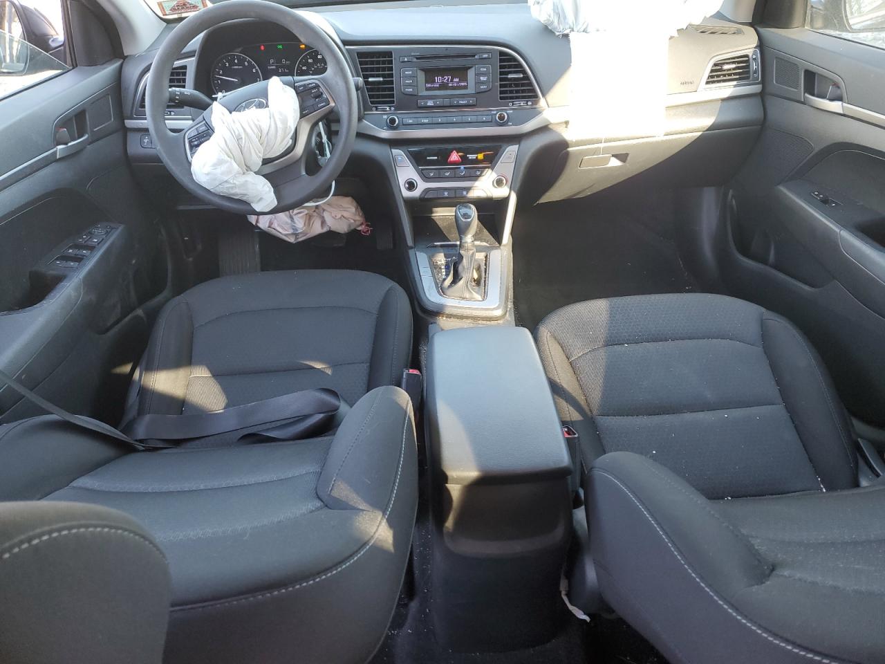 2018 Hyundai Elantra - Image 8