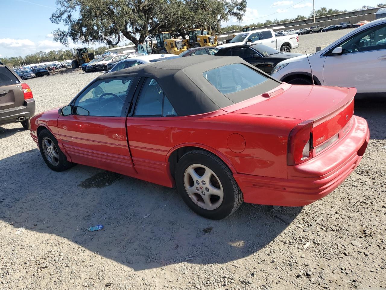 1994 Oldsmobile Cutlass - Image 2