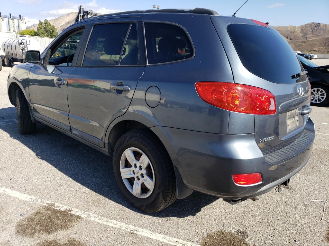 2009 Hyundai Santa Fe - Image 2