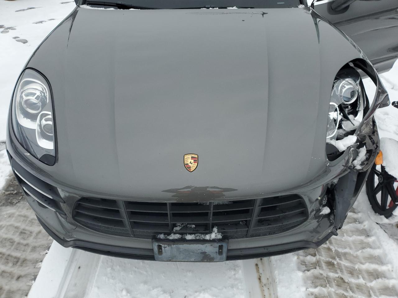 2015 Porsche Macan - Image 13