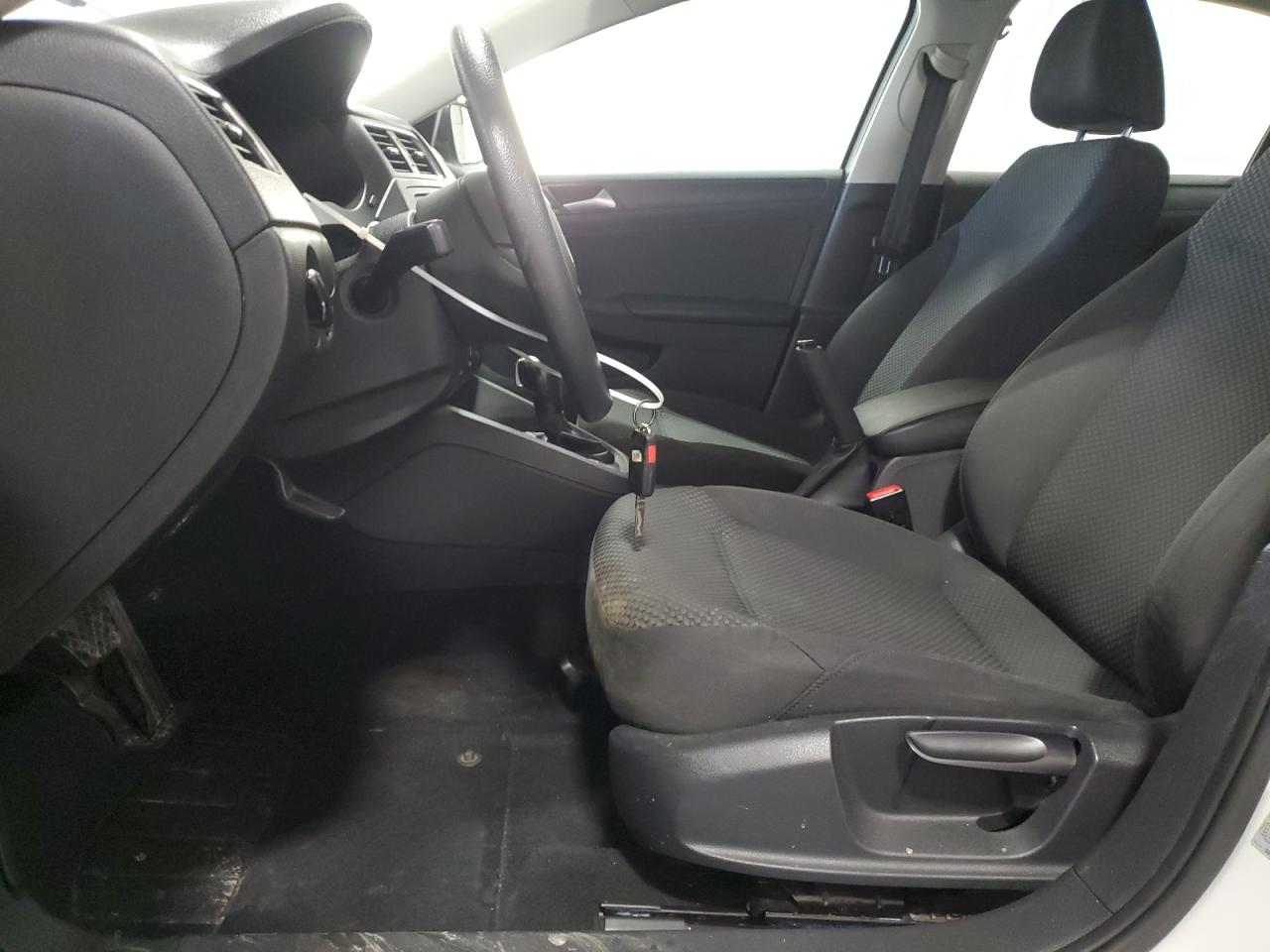 2014 Volkswagen Jetta - Image 7