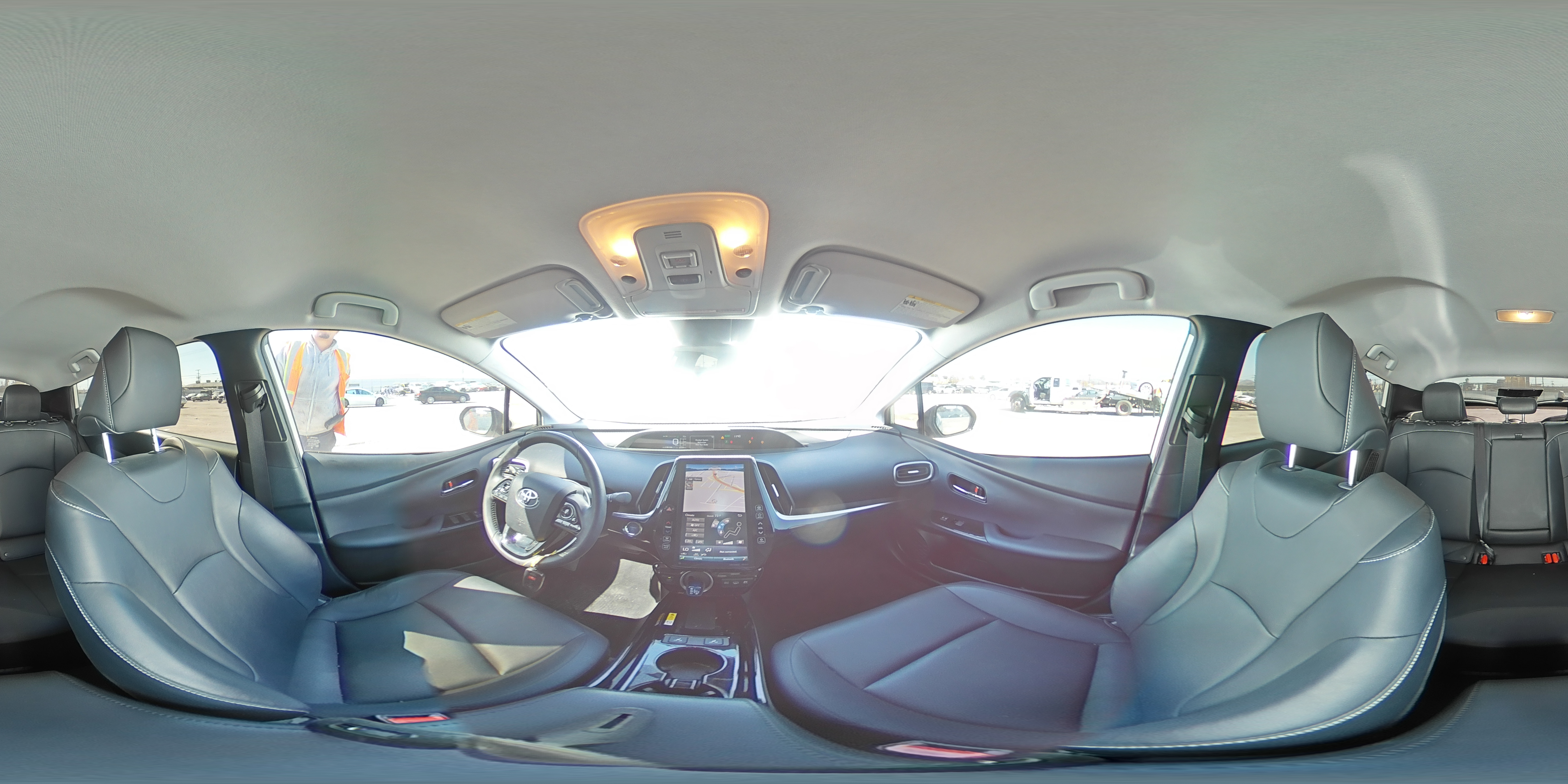 2020 Toyota Prius - Image 13