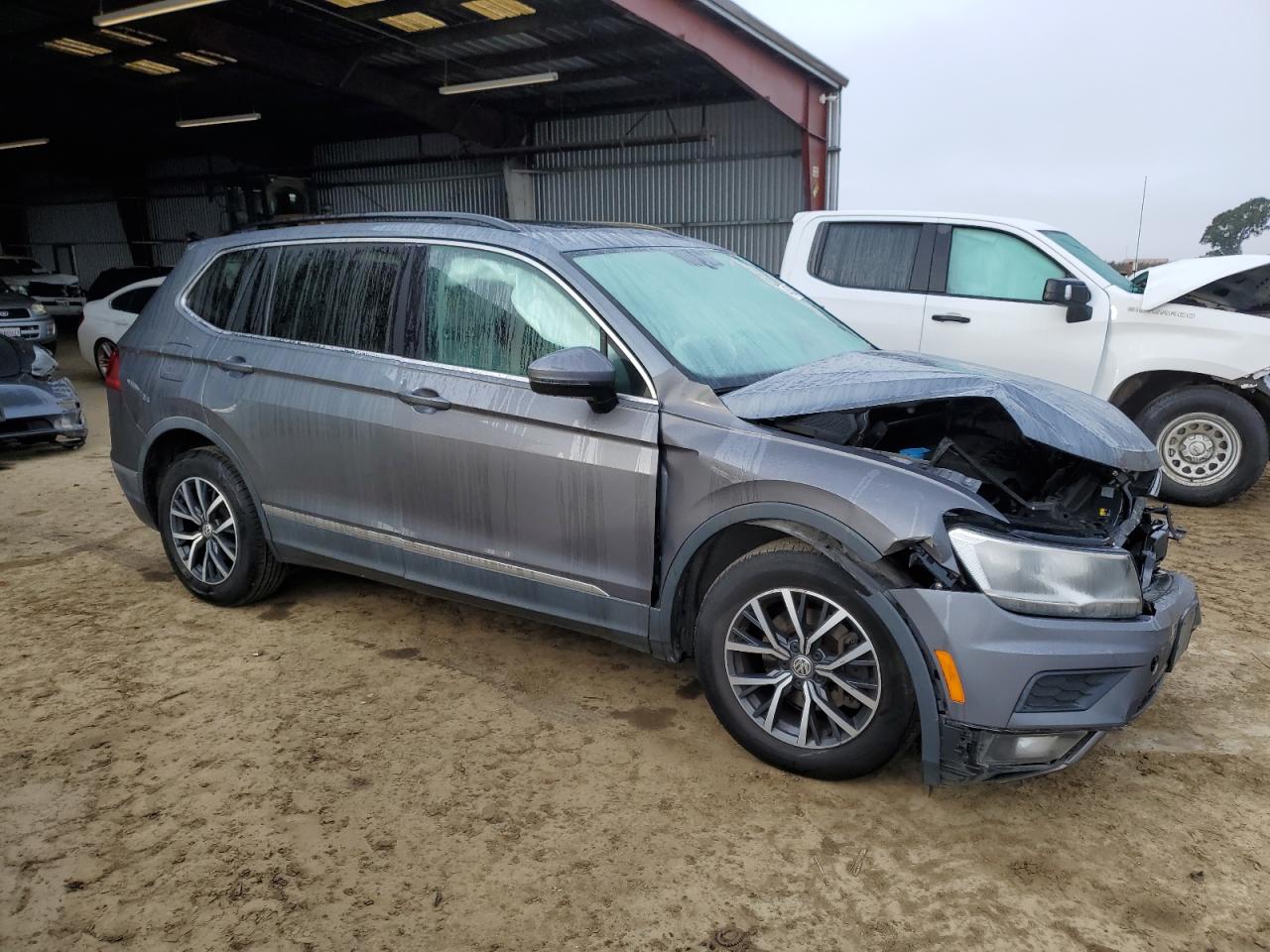2018 Volkswagen Tiguan - Image 4