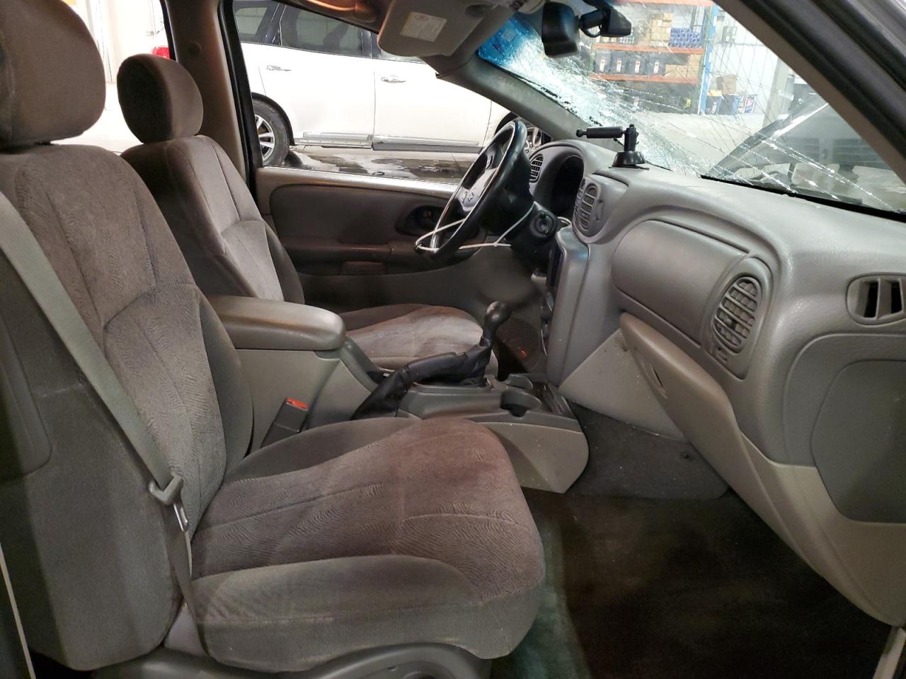 2003 Chevrolet TrailBlazer - Image 7