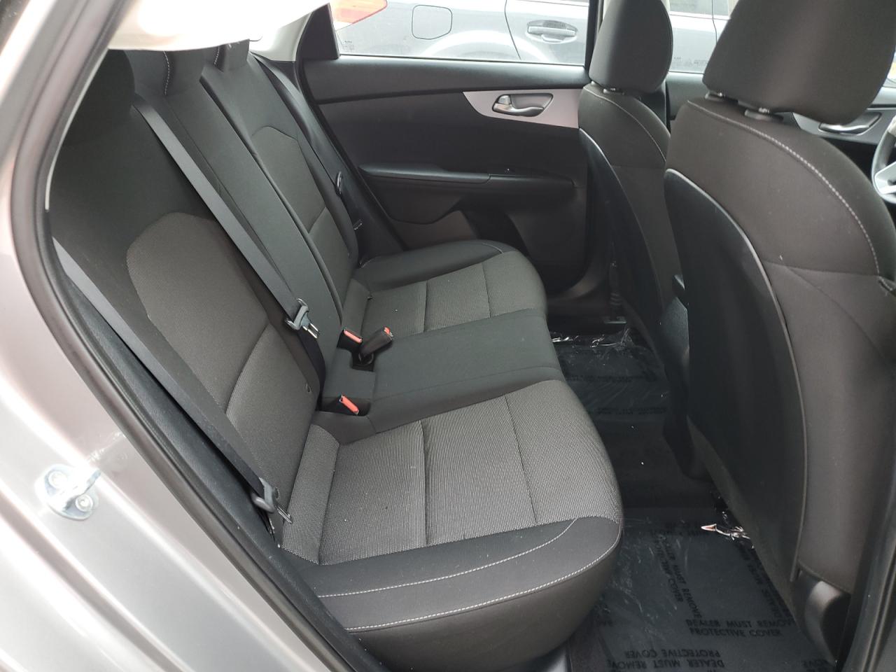 2022 Kia Forte - Image 10