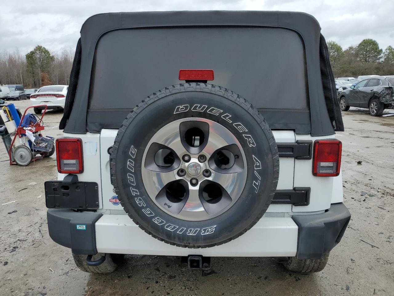 2016 Jeep Wrangler - Image 6