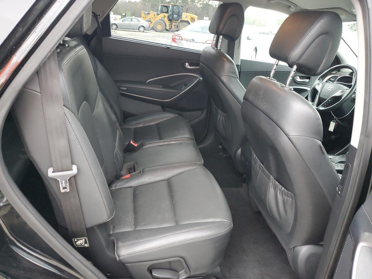 2018 Hyundai Santa Fe - Image 11