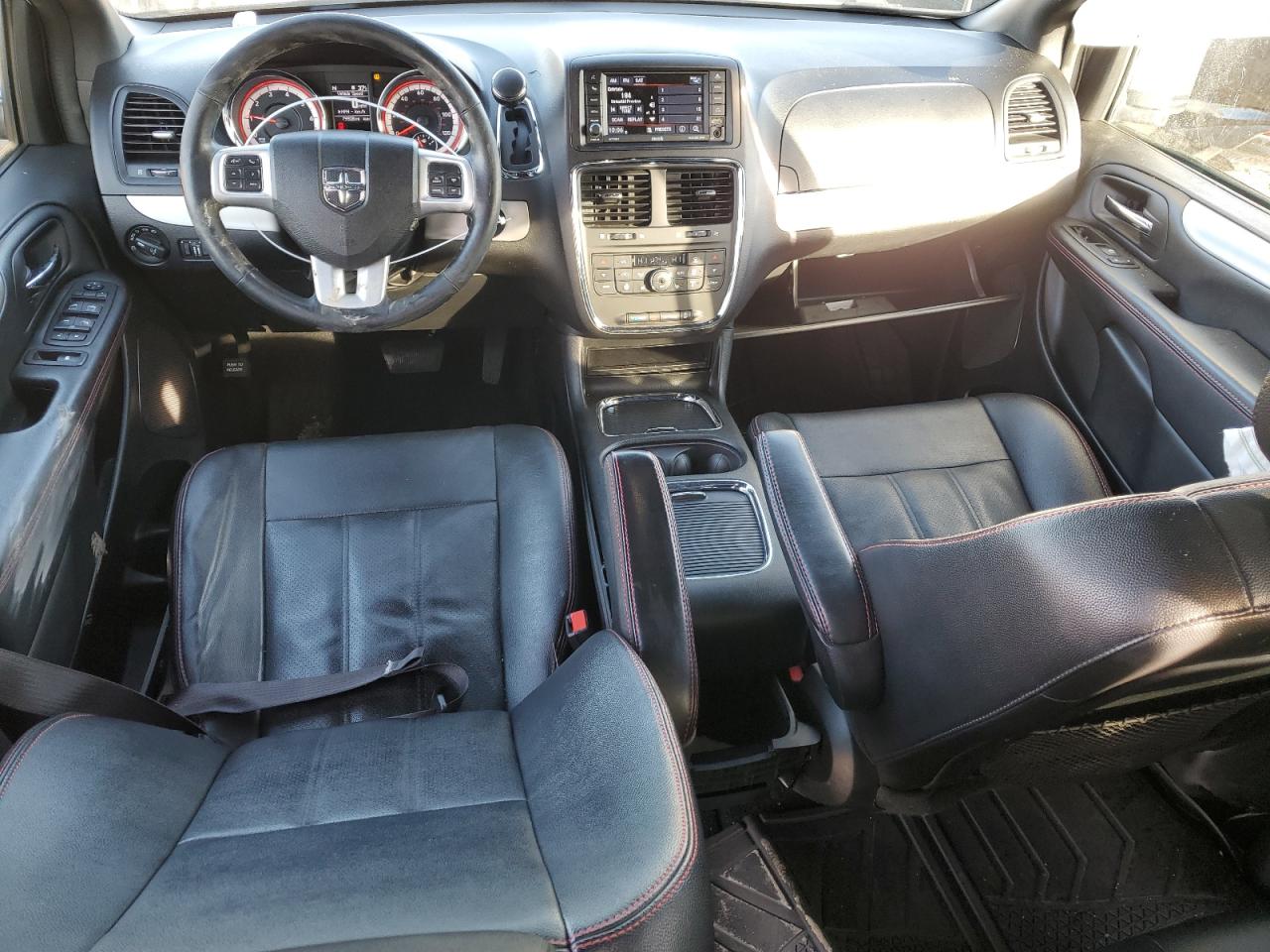 2019 Dodge Caravan - Image 8